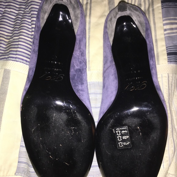 Roger Vivier Midnight Blue buckle pumps - Picture 7 of 8